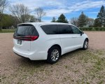 Image #4 of 2023 Chrysler Pacifica Touring L